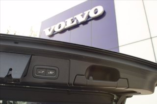 VOLVO XC60 B4 (d) AWD Geartronic R-design 7