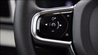 VOLVO XC90 T8 Recharge AWD Plug-in Hybrid aut. 7 posti Plus Dark 17