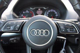 AUDI Q2 30 TDI S tronic Business 10