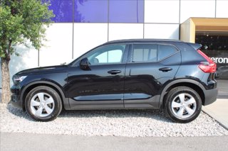 VOLVO XC40 D3 AWD Geartronic Momentum Core 3