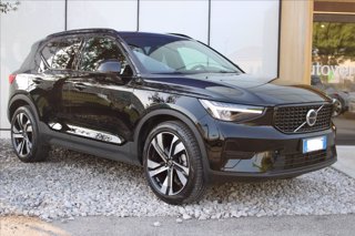 VOLVO XC40 B3 automatico Plus Dark 2