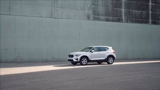 VOLVO XC40 B3 automatico Core 6