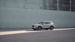 VOLVO XC40 B3 automatico Core 6