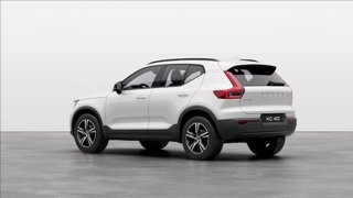 VOLVO XC40 B3 automatico Plus Dark 2