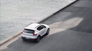 VOLVO XC40 B3 automatico Plus Dark 8