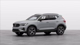 VOLVO XC40 B3 automatico Plus Dark