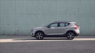 VOLVO XC40 B3 automatico Plus Dark 7