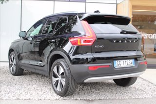 VOLVO XC40 T2 Geartronic Momentum Pro 4