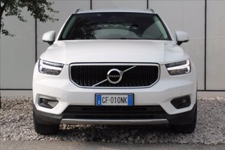 VOLVO XC40 T3 Geartronic Momentum Pro 1