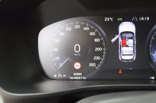 VOLVO XC40 T3 Geartronic Momentum Pro 14