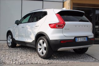 VOLVO XC40 T3 Geartronic Momentum Pro 4