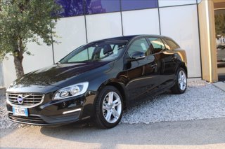 VOLVO V60 D2 Geartronic Momentum