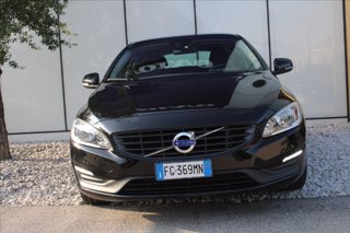 VOLVO V60 D2 Geartronic Momentum 1