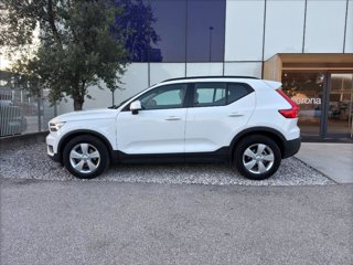 VOLVO XC40 T2 Momentum Core 3