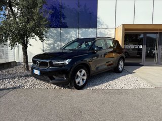 VOLVO XC40 T2 Geartronic Momentum Core