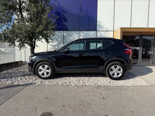 VOLVO XC40 T2 Geartronic Momentum Core 3