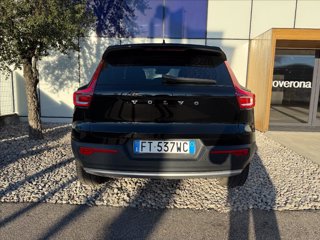 VOLVO XC40 T3 Momentum 4