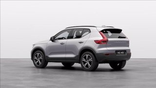 VOLVO XC40 B3 automatico Plus Dark 2