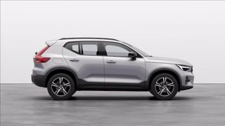 VOLVO XC40 B3 automatico Plus Dark 4