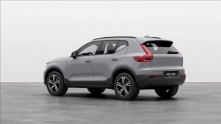 VOLVO XC40 B3 automatico Plus Dark 2