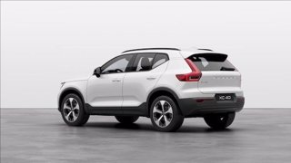 VOLVO XC40 B3 automatico Plus Dark 2