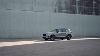 VOLVO XC40 B3 automatico Plus Dark 6