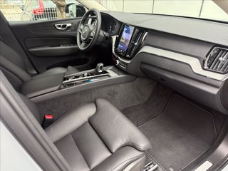 VOLVO XC60 B4 automatico Plus Dark 10